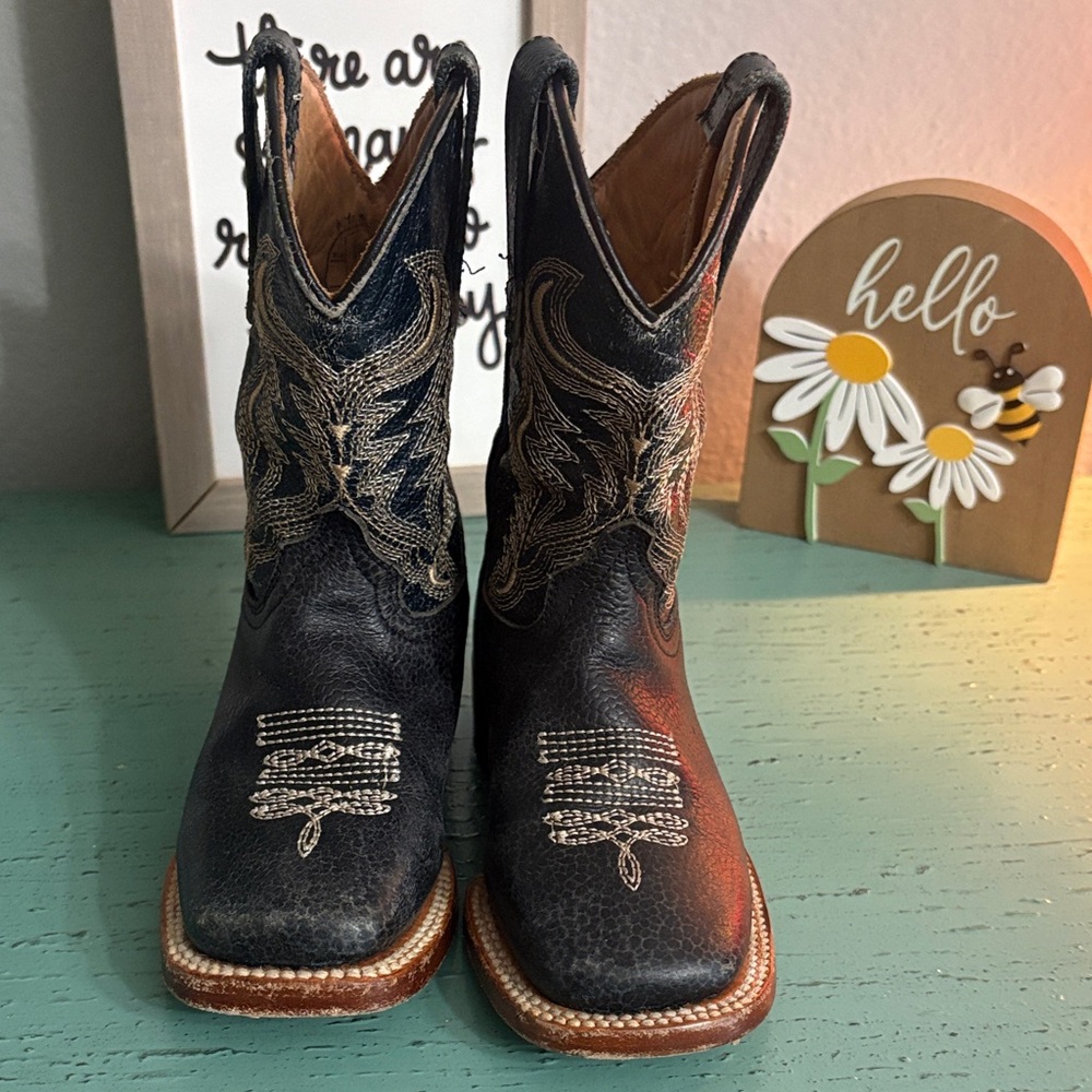 Kids Black Western Embroidered Pull-On Cowboy Boots